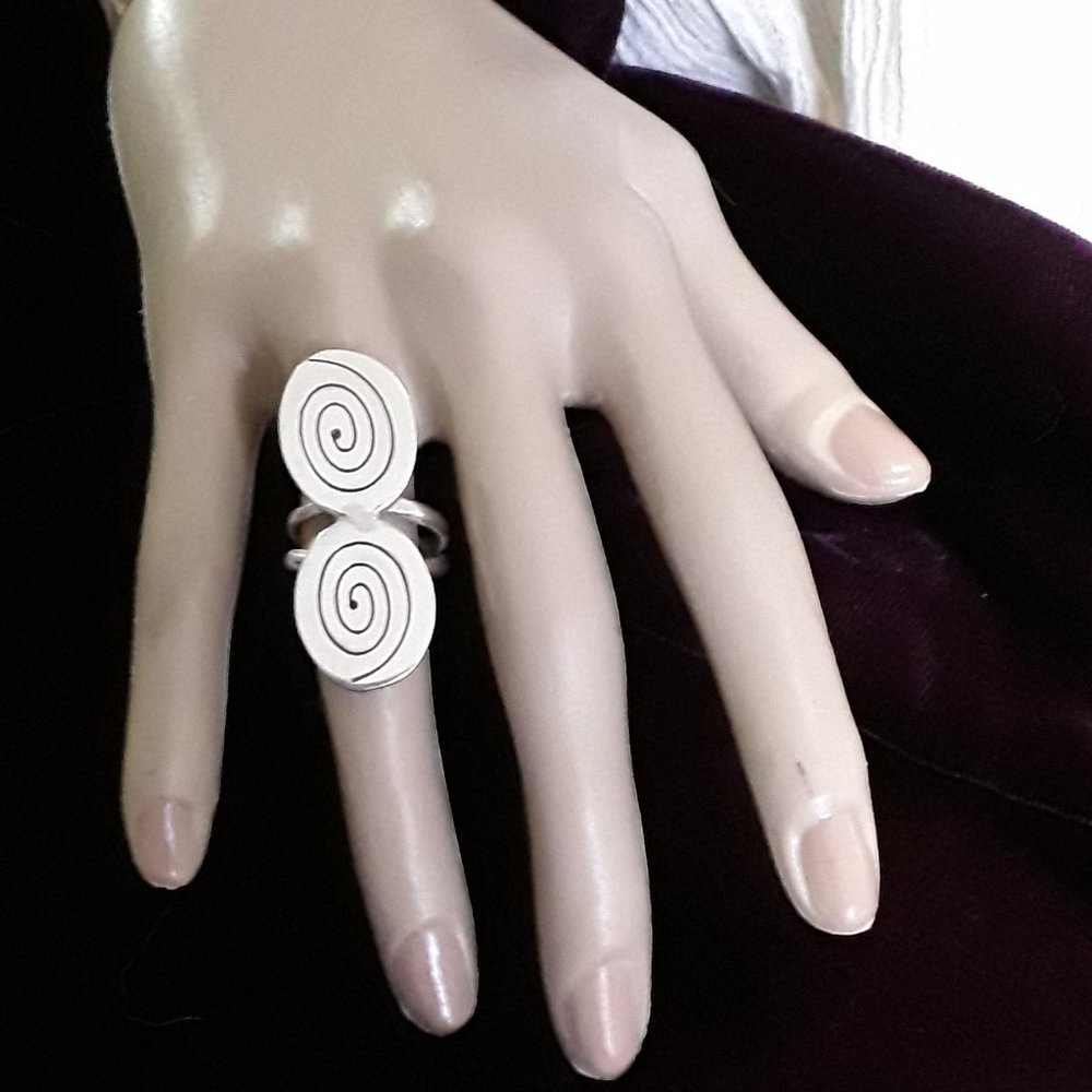 Silver Sterling Double Swirl Abstract Modernist Statement Ring Size 6 -6.5
